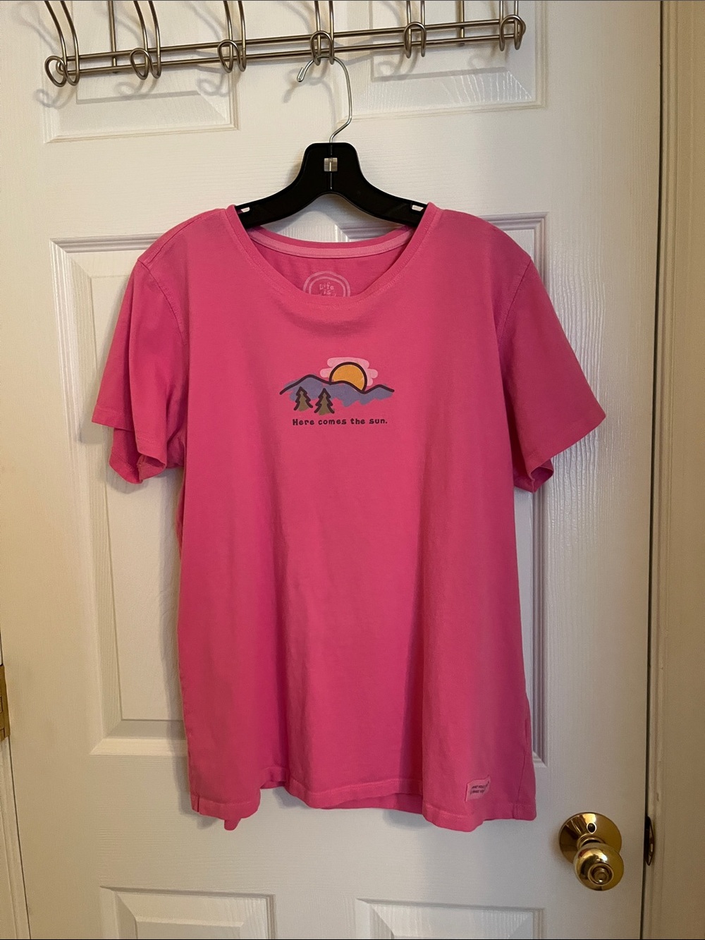 Pink Graphic Tee "Here Comes the Sun" Life is good.